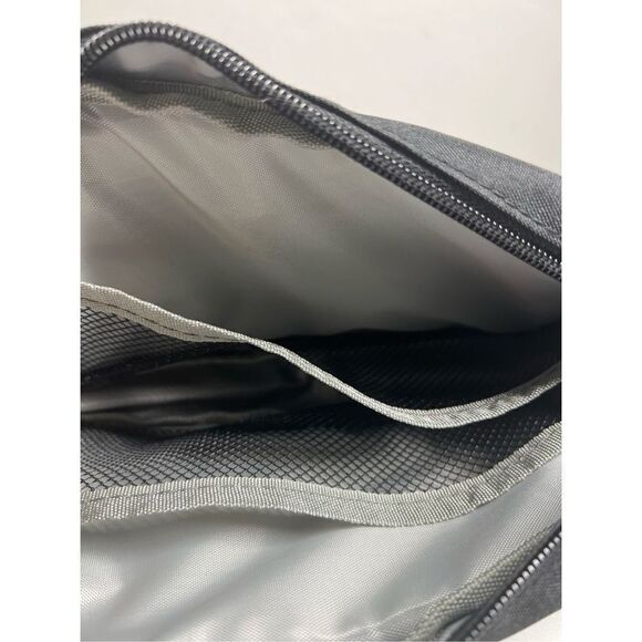 Travel Toiletry Bag Black - Picture 5 of 9